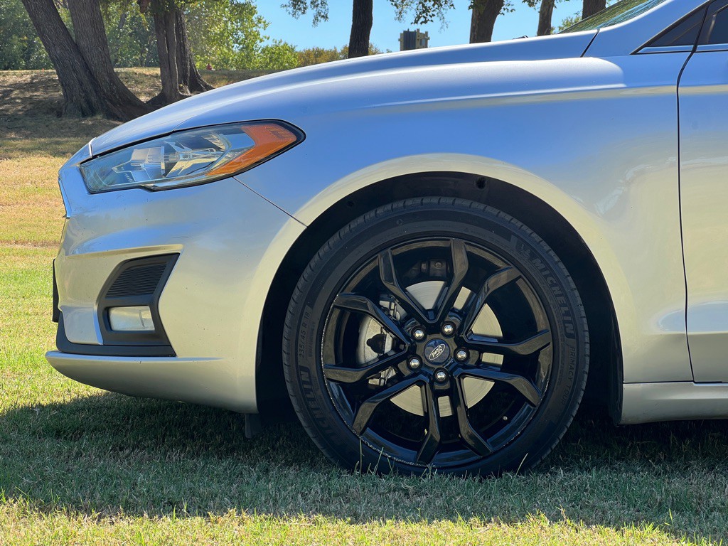 2019 Ford Fusion Image 24