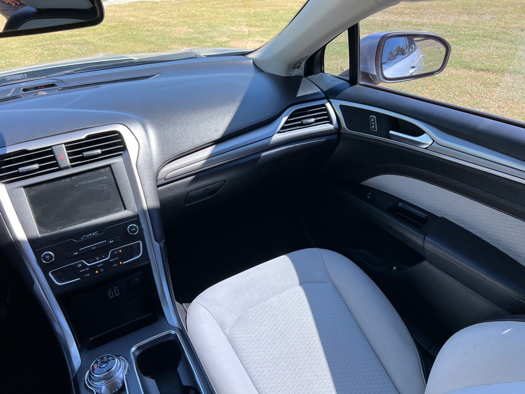 2019 Ford Fusion Image 27