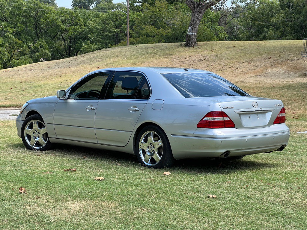 2006 Lexus LS Image 3