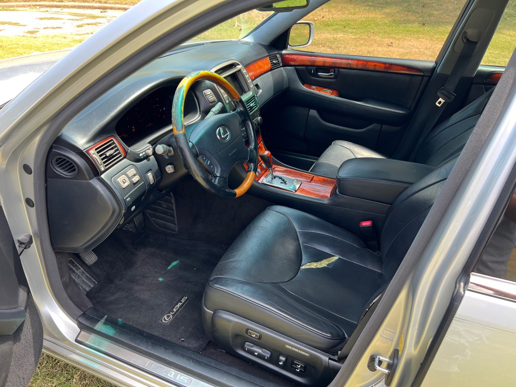 2006 Lexus LS Image 9