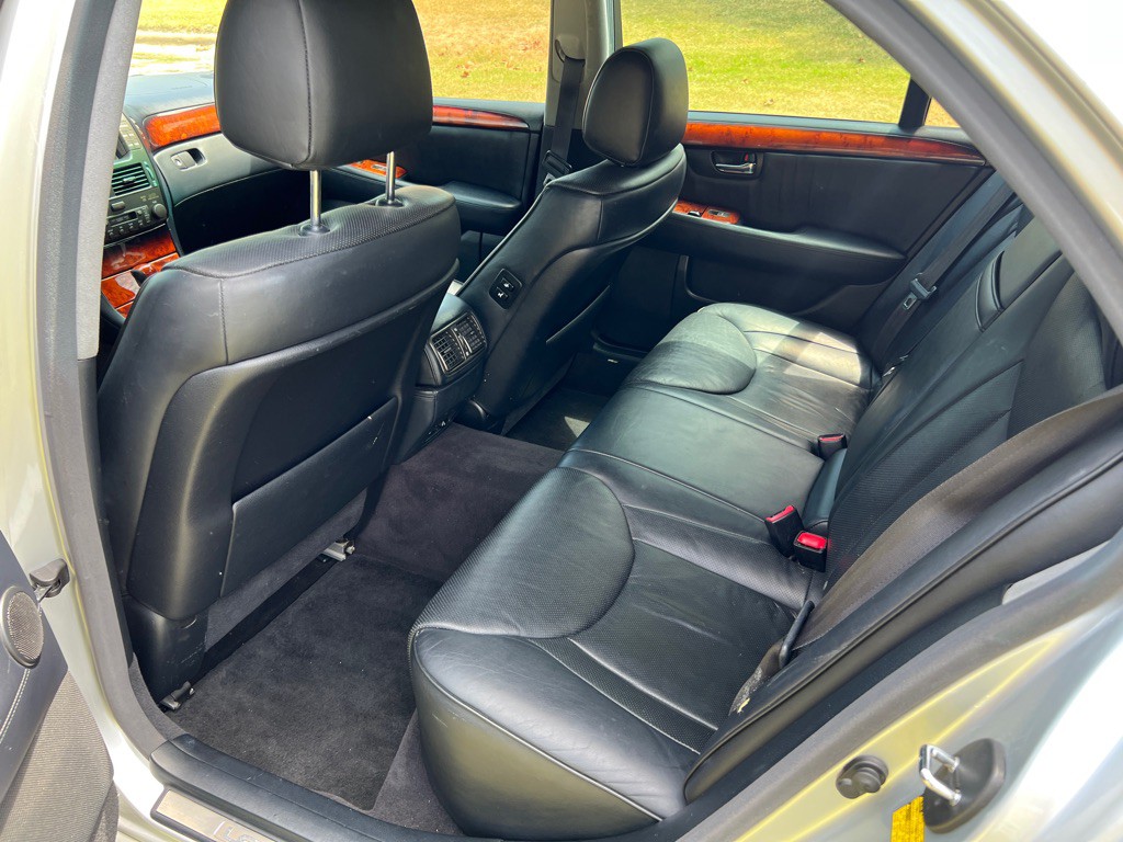 2006 Lexus LS Image 43