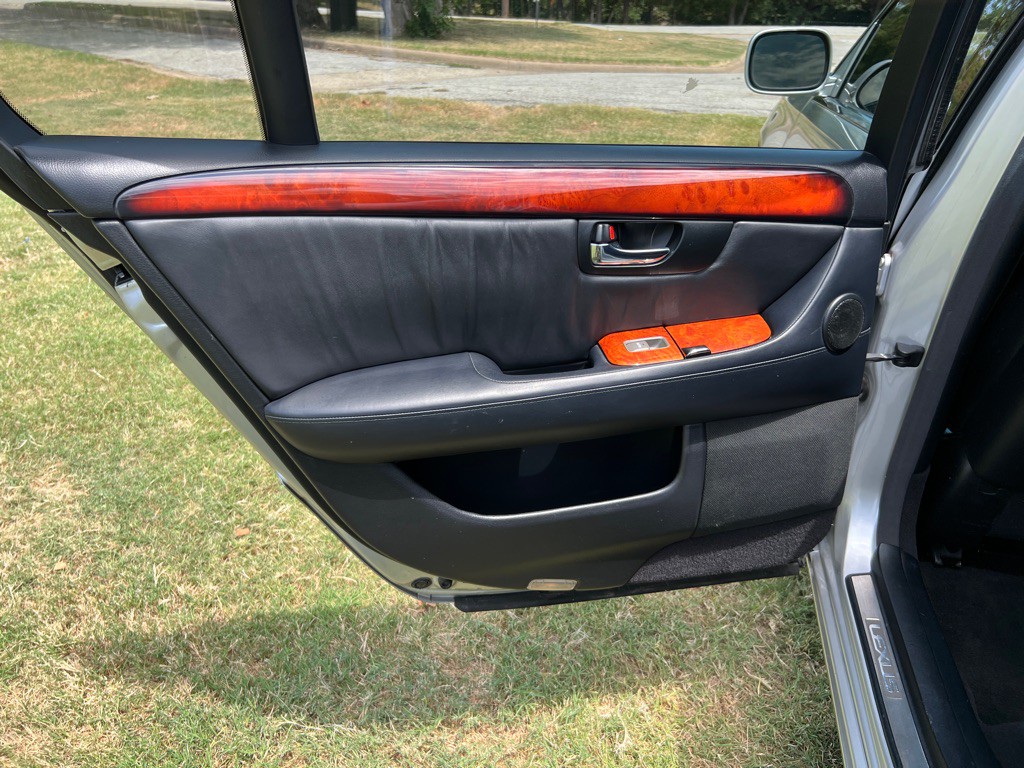 2006 Lexus LS Image 45