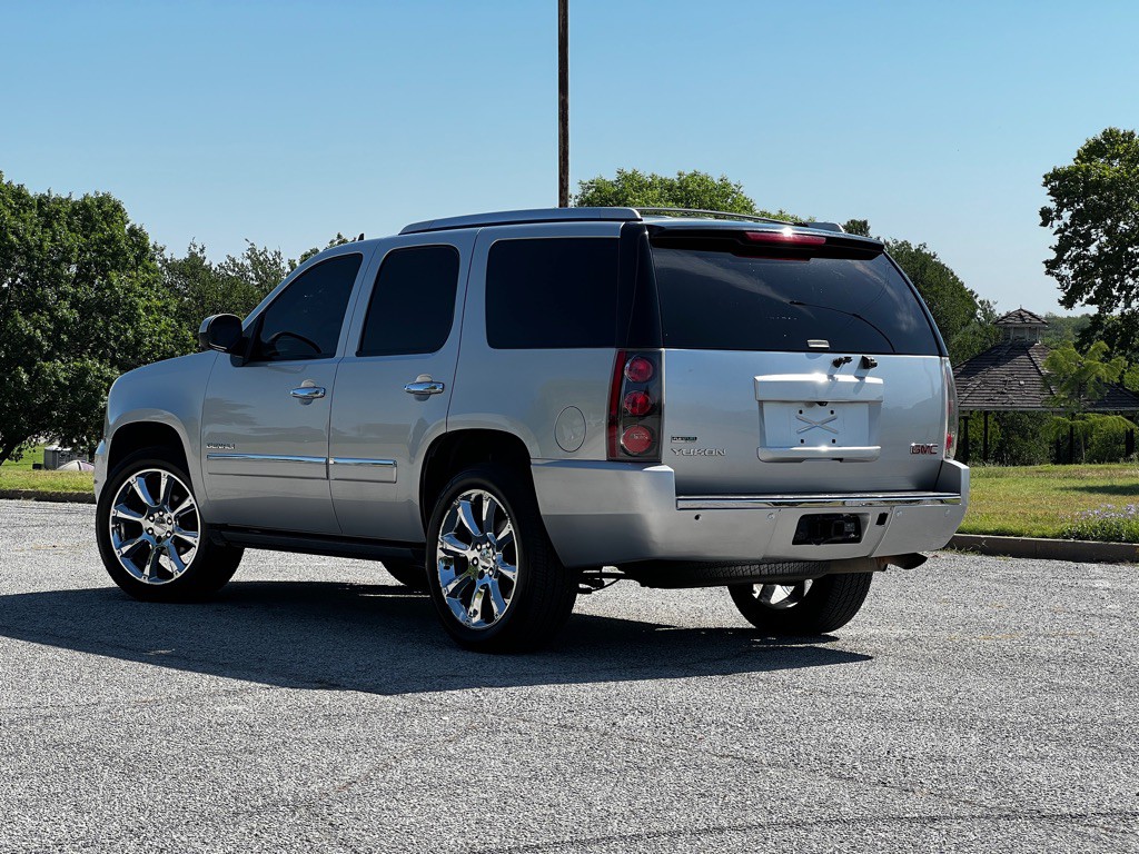 2012 GMC Yukon Image 7
