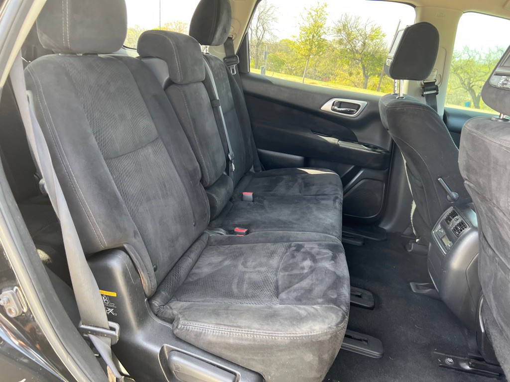 2014 Nissan Pathfinder Image 16