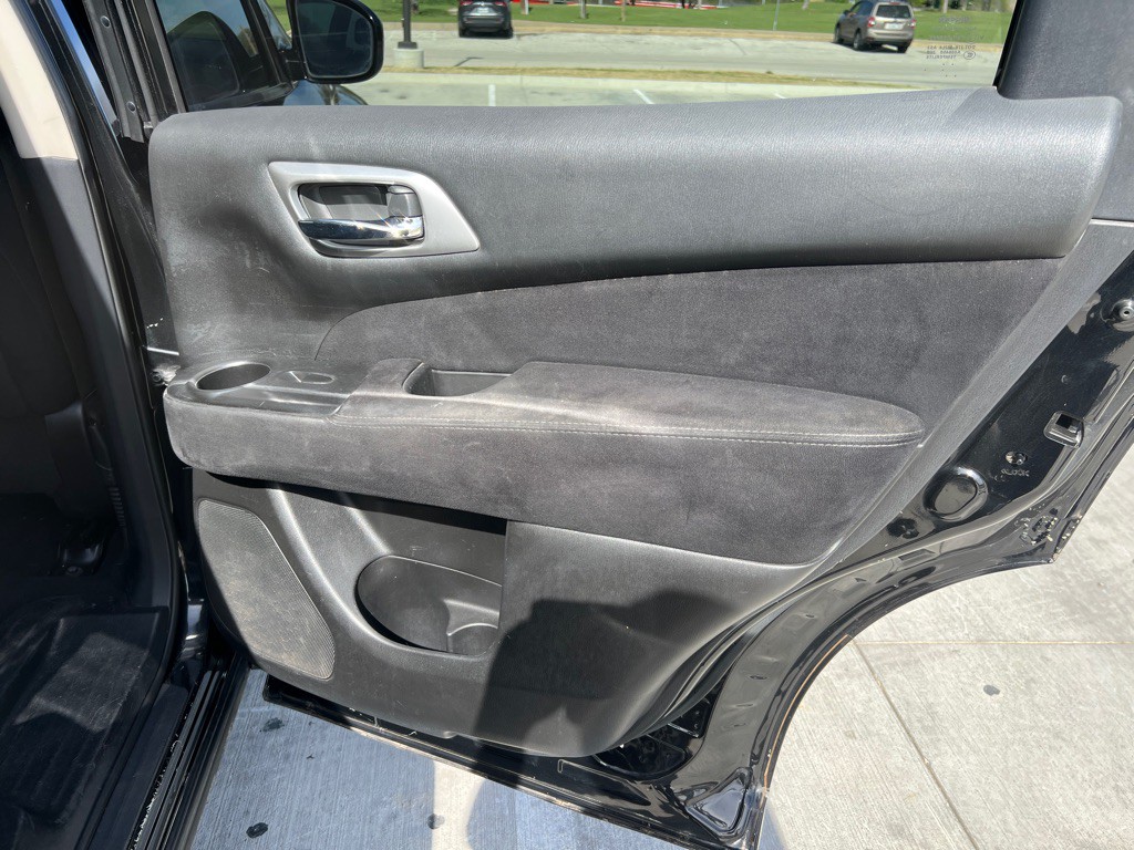 2014 Nissan Pathfinder Image 18