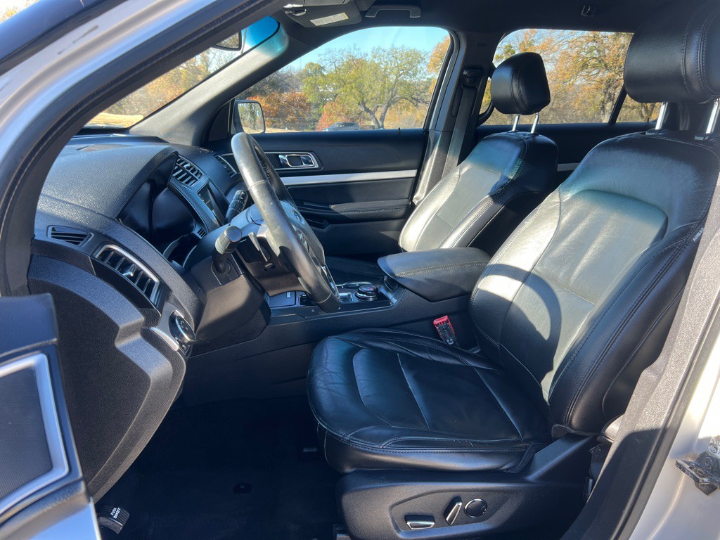 2017 Ford Explorer Image 10