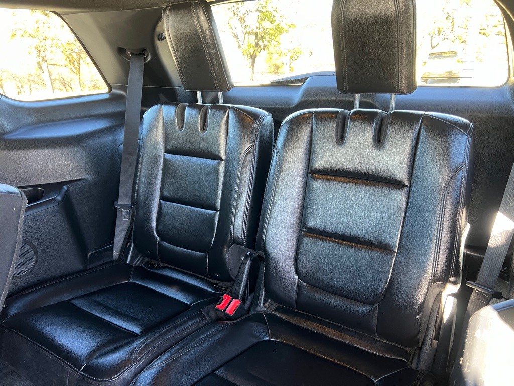2017 Ford Explorer Image 14