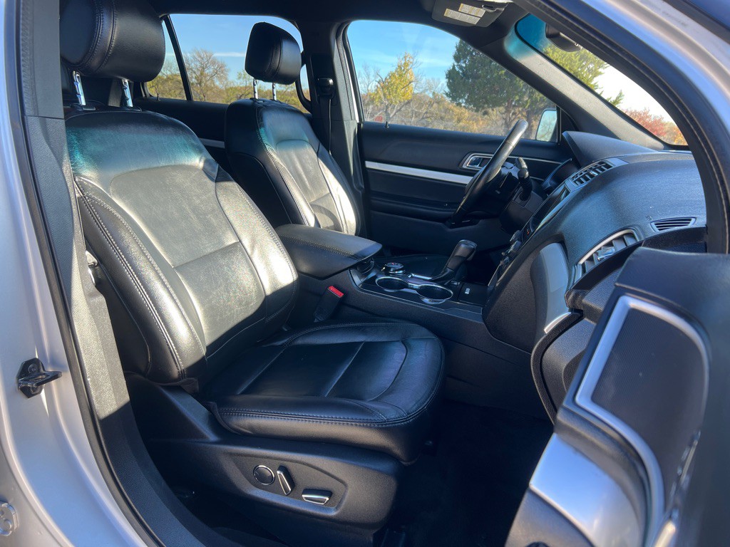 2017 Ford Explorer Image 20