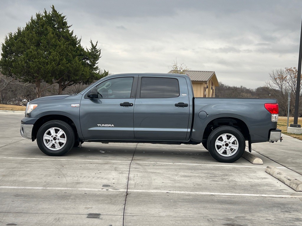 2010 Toyota Tundra Image 2