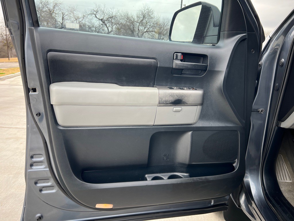 2010 Toyota Tundra Image 11