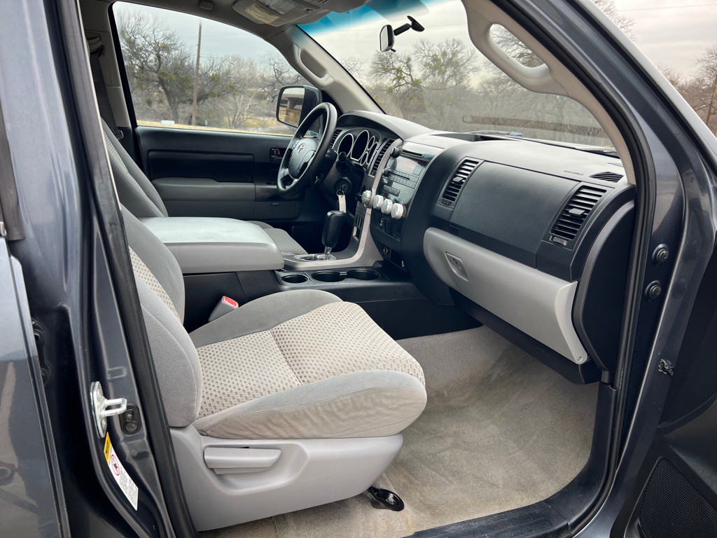 2010 Toyota Tundra Image 18