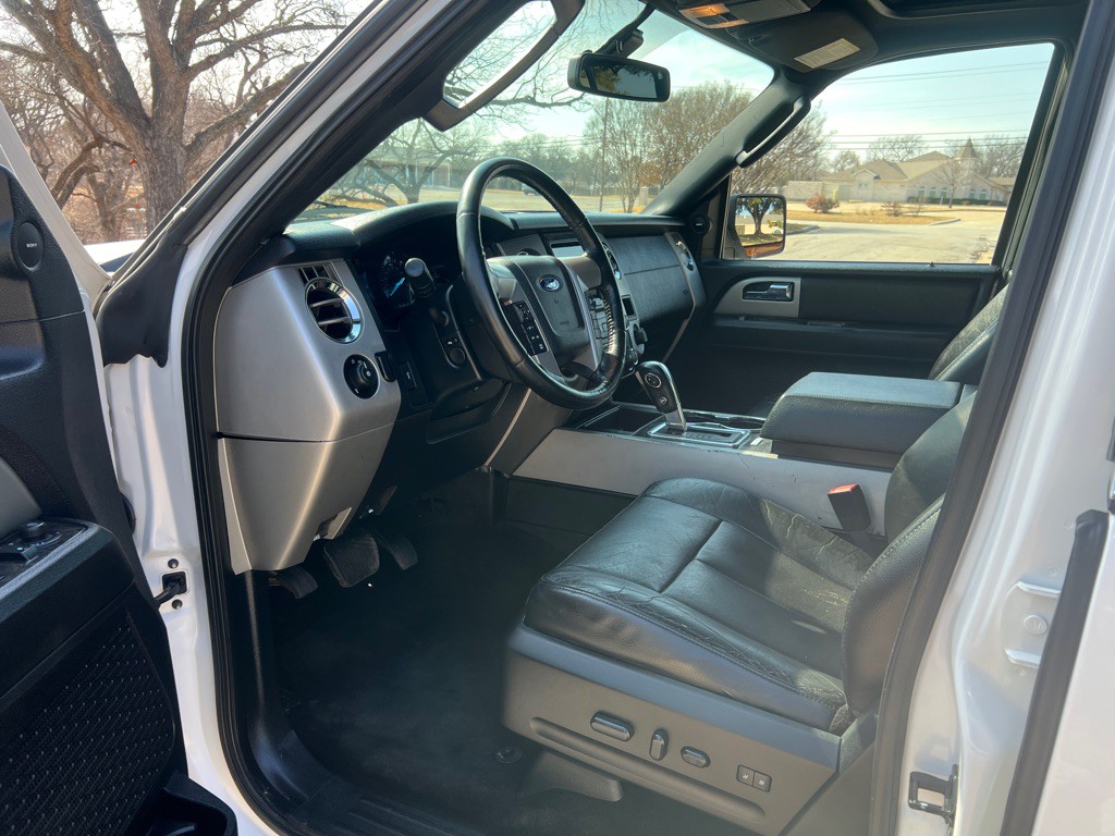 2016 Ford Expedition Image 9