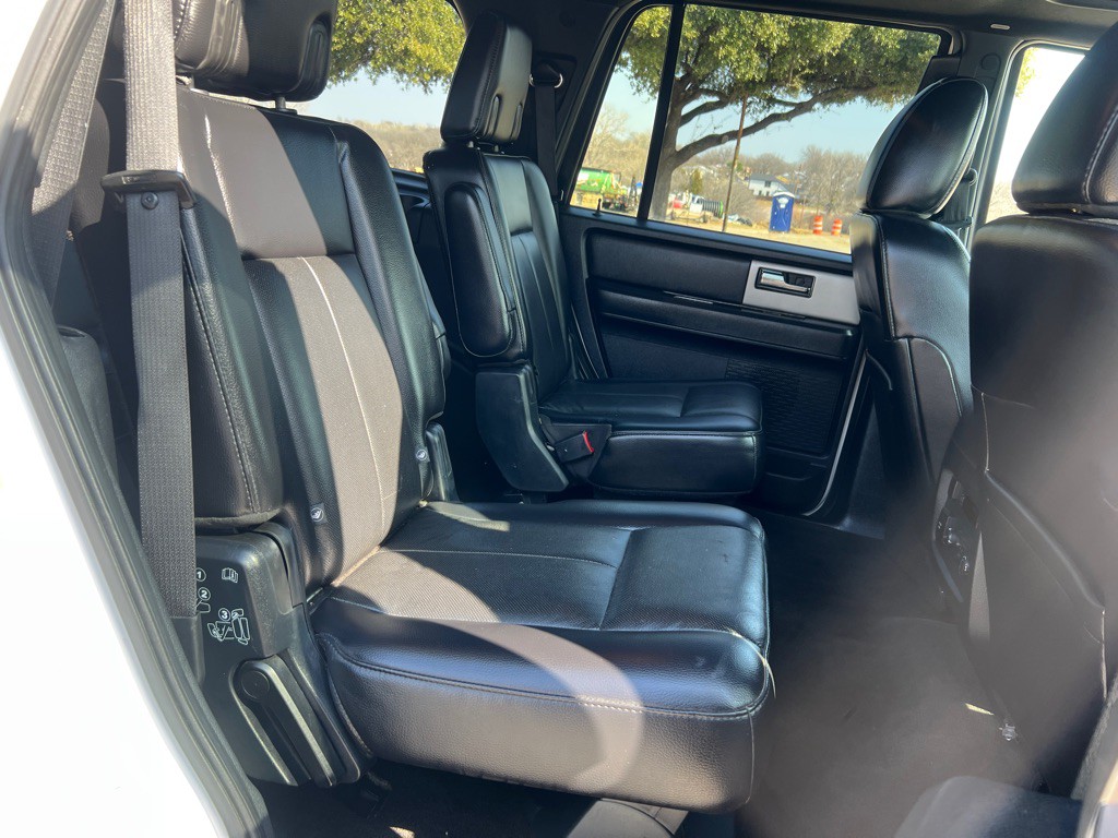 2016 Ford Expedition Image 16