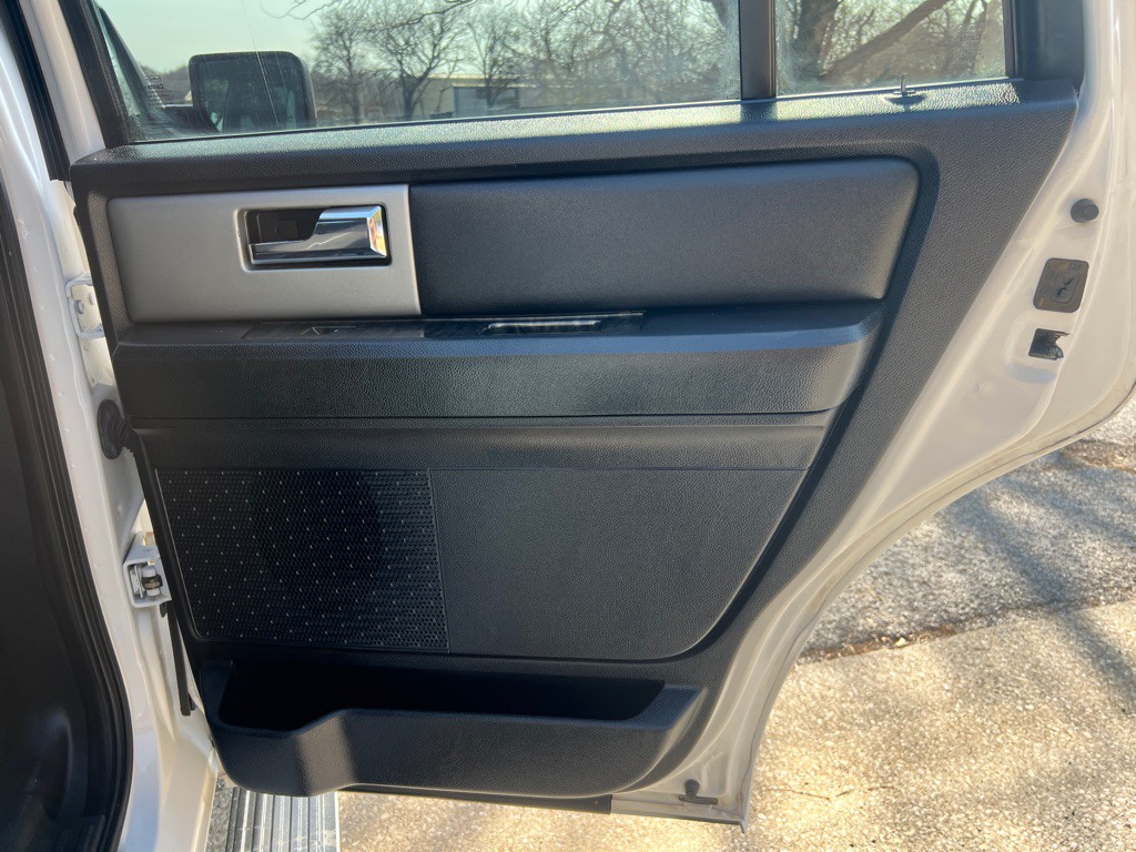 2016 Ford Expedition Image 17