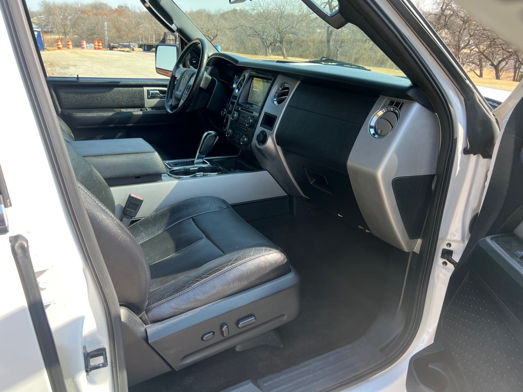 2016 Ford Expedition Image 19