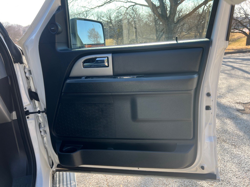 2016 Ford Expedition Image 21