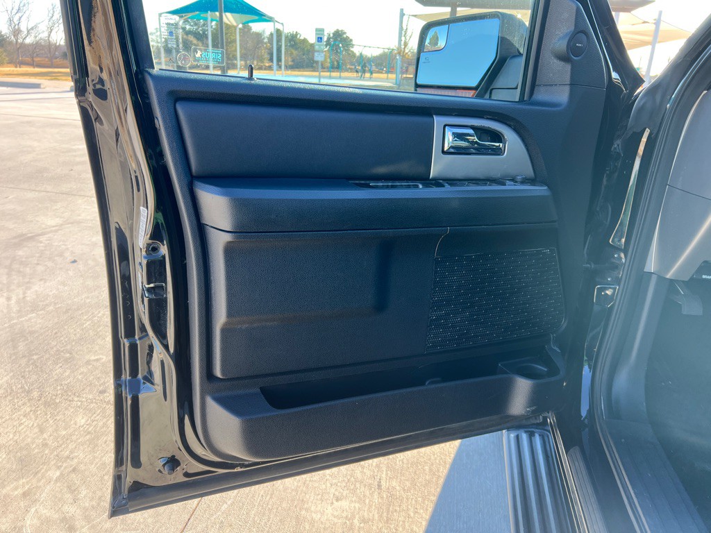 2017 Ford Expedition Image 11