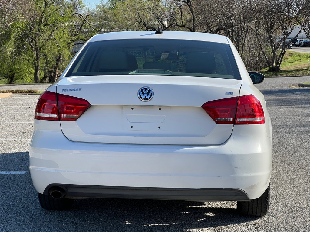 2012 Volkswagen Passat Image 4