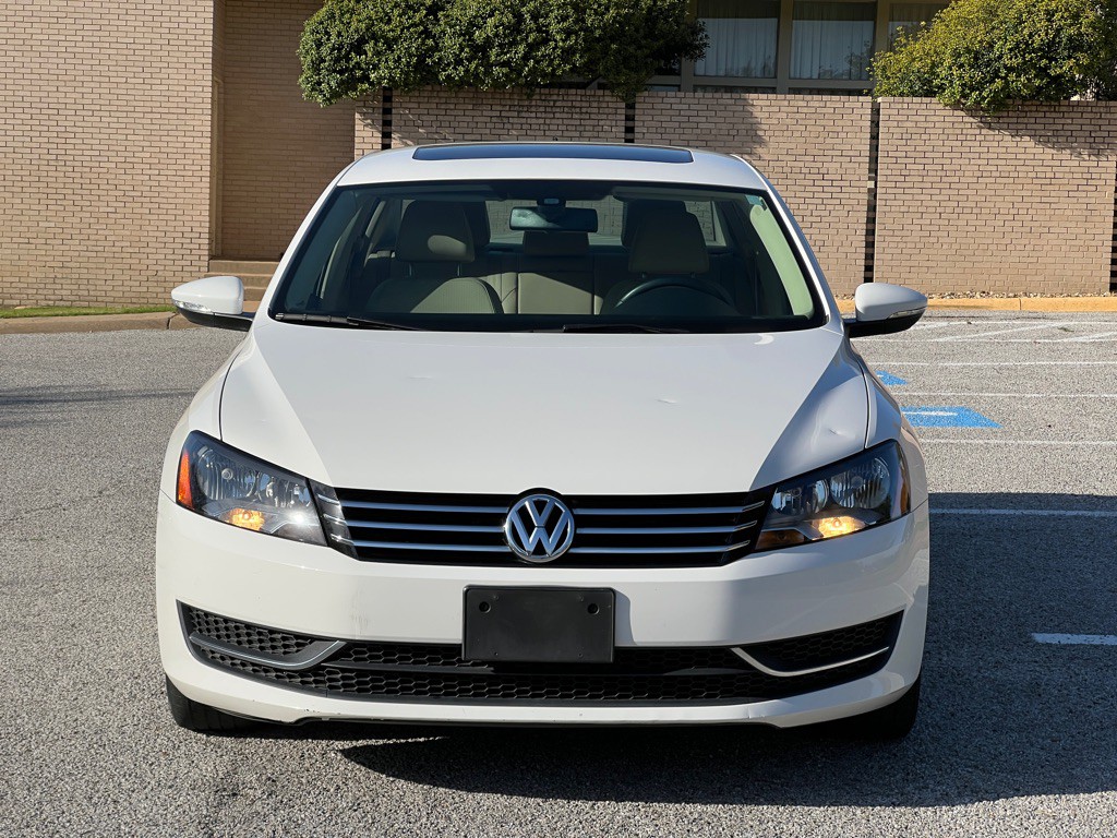 2012 Volkswagen Passat Image 8
