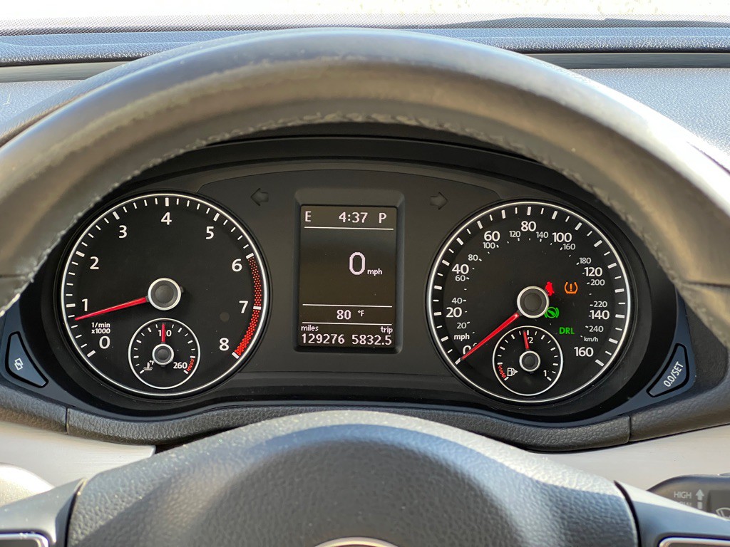 2012 Volkswagen Passat Image 26