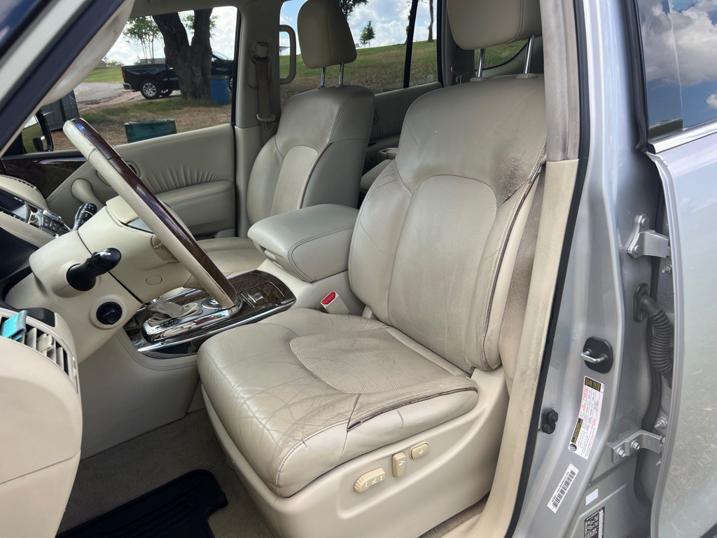 2015 INFINITI QX80 Image 10