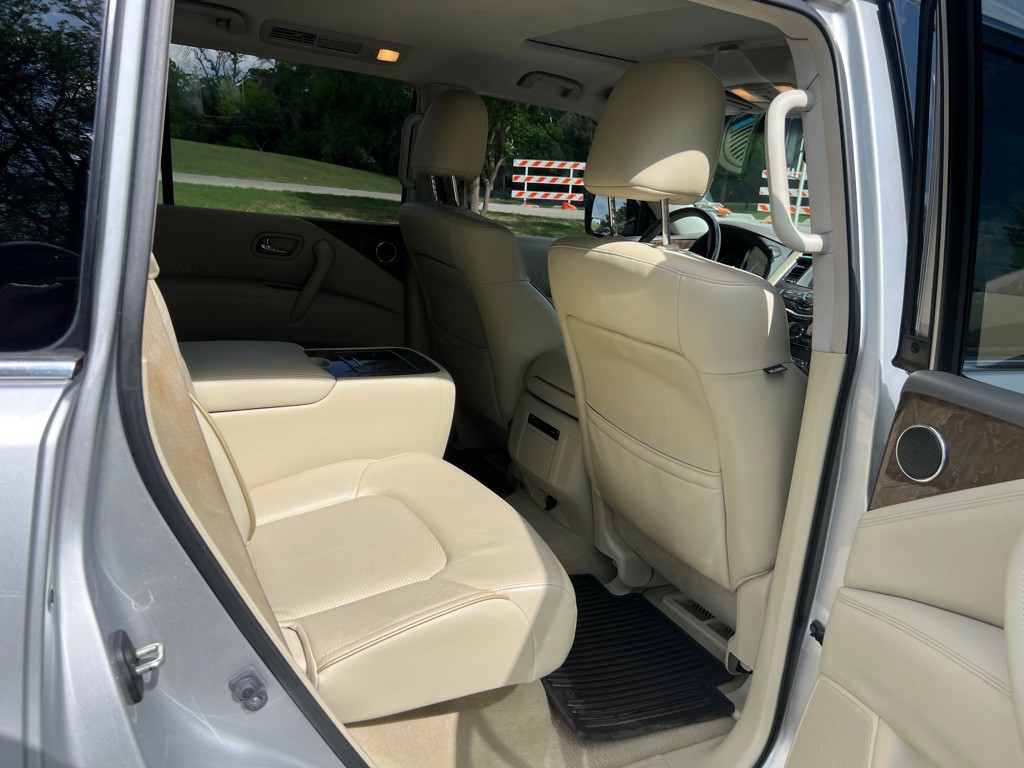 2015 INFINITI QX80 Image 15