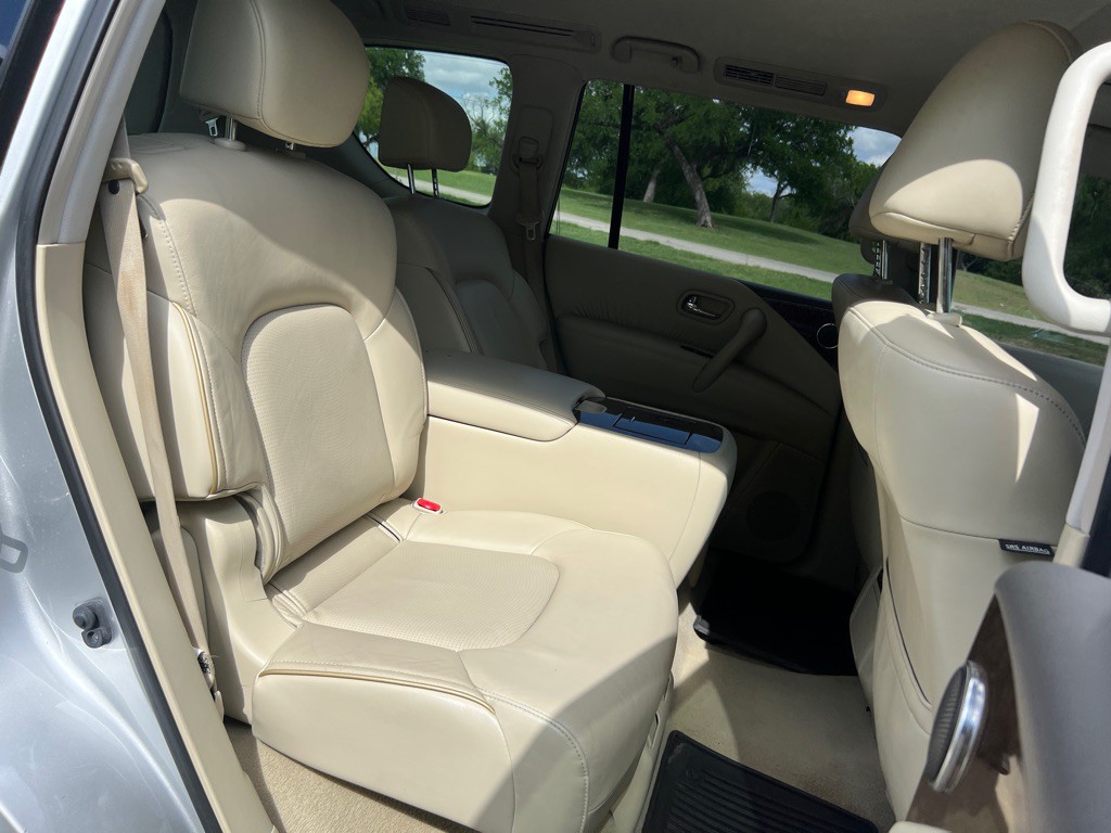 2015 INFINITI QX80 Image 16