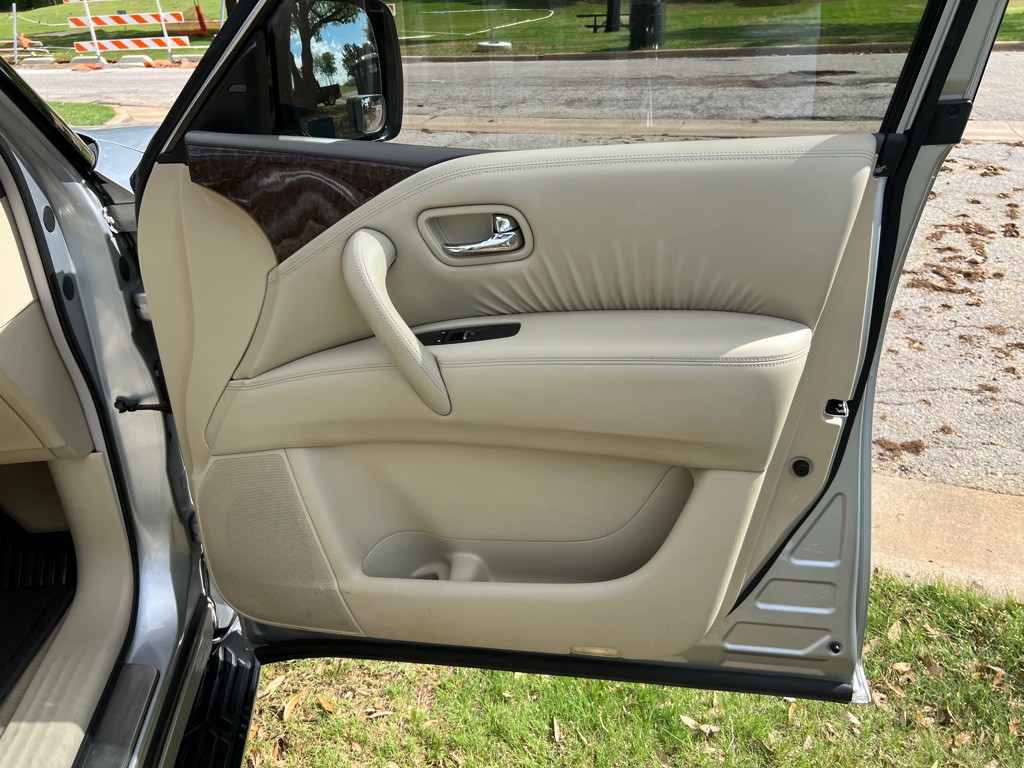 2015 INFINITI QX80 Image 21