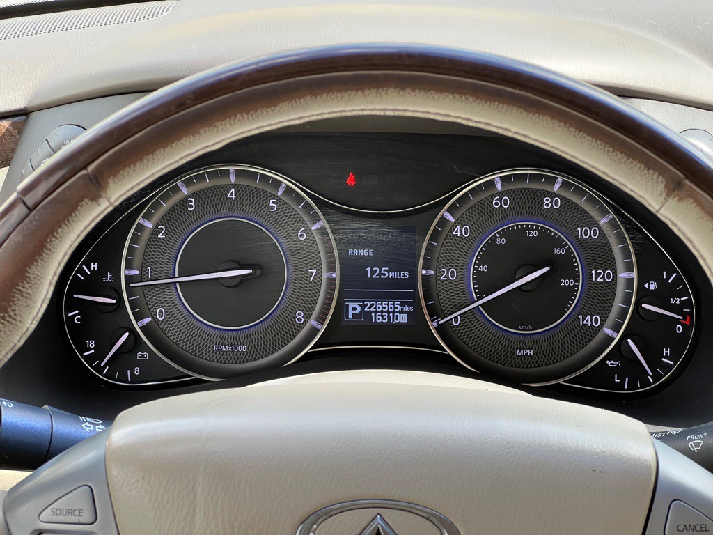 2015 INFINITI QX80 Image 29