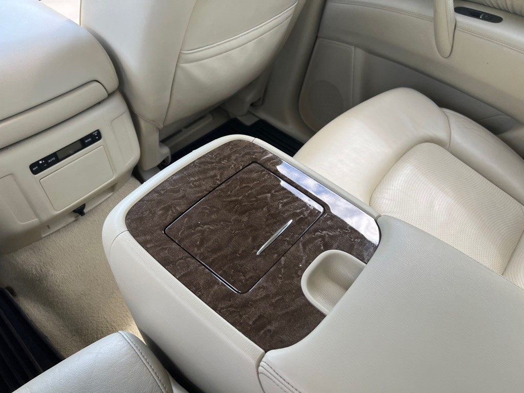 2015 INFINITI QX80 Image 33
