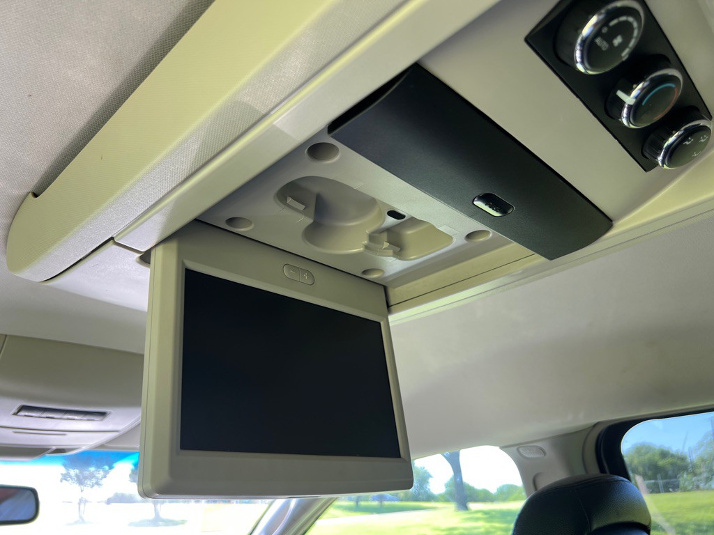 2016 Chrysler Town & Country Image 30