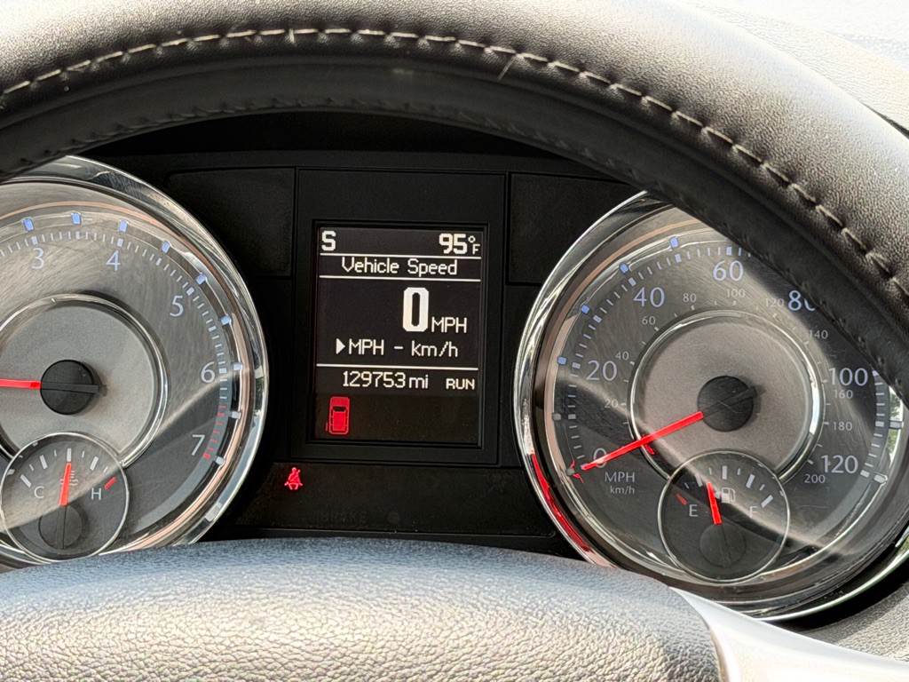 2014 Chrysler Town & Country Image 27