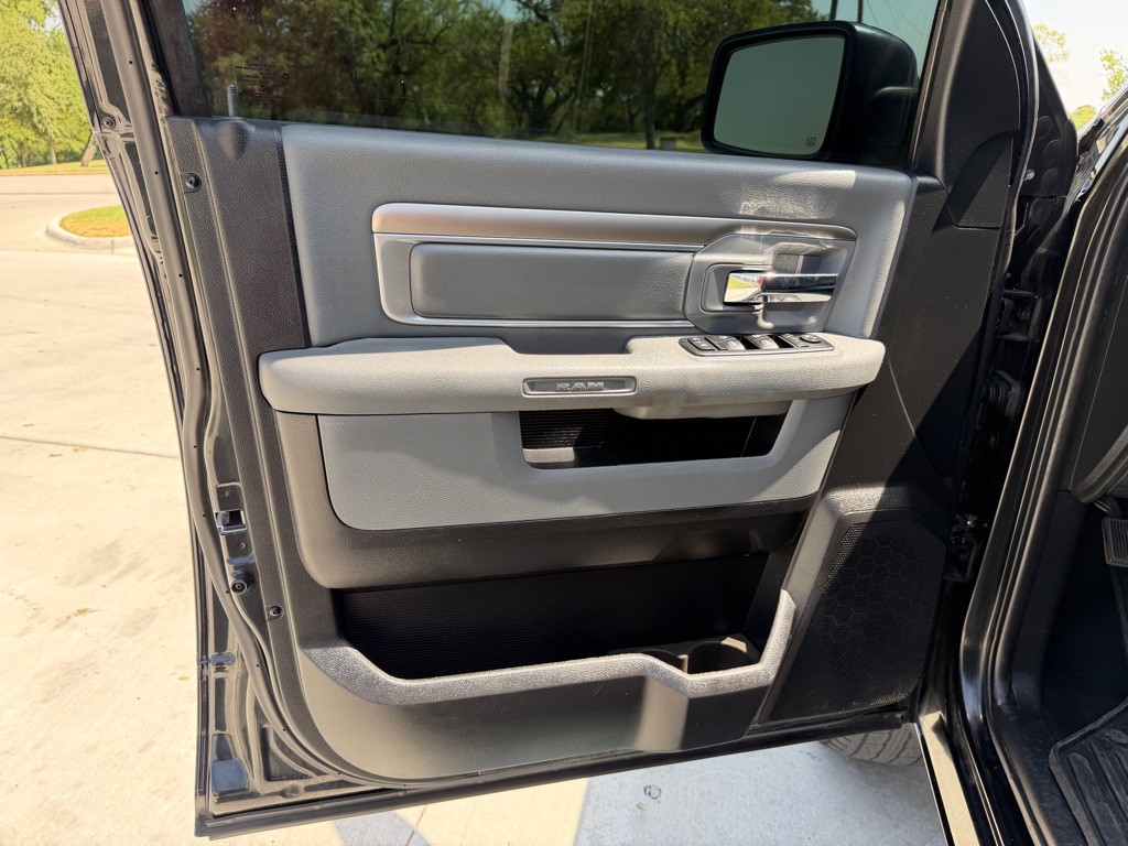 2015 RAM 1500 Image 11