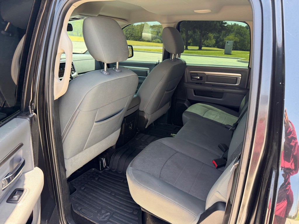 2015 RAM 1500 Image 12
