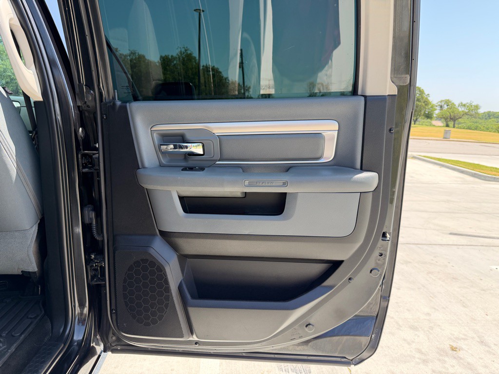 2015 RAM 1500 Image 17