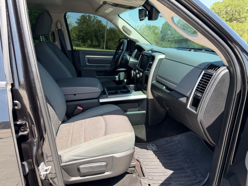 2015 RAM 1500 Image 18