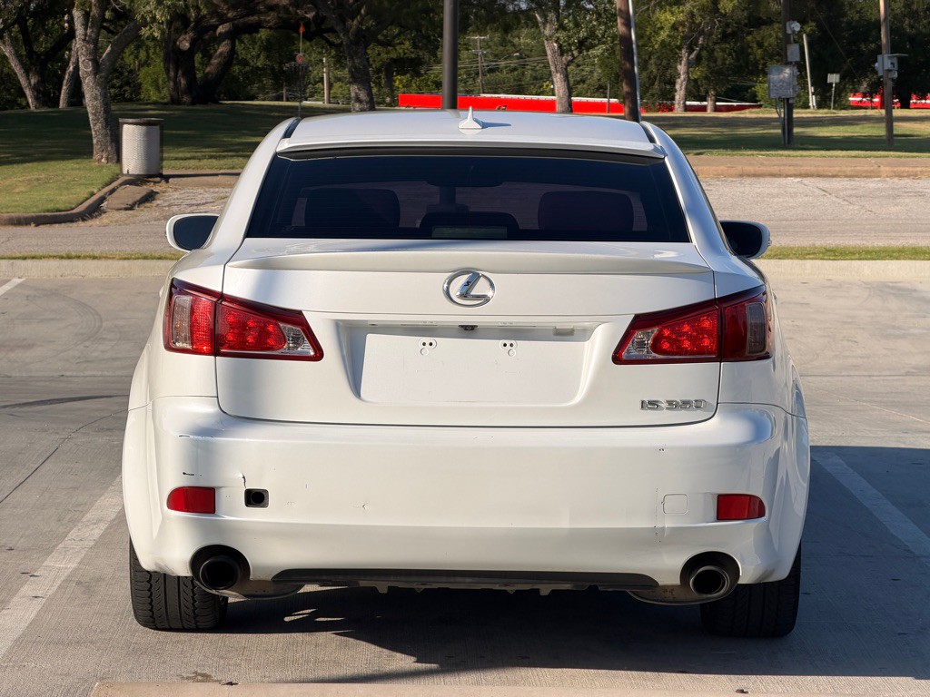 2012 Lexus IS Image 4