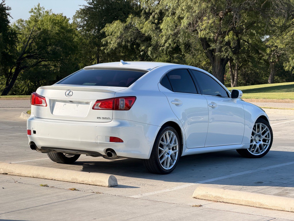2012 Lexus IS Image 5