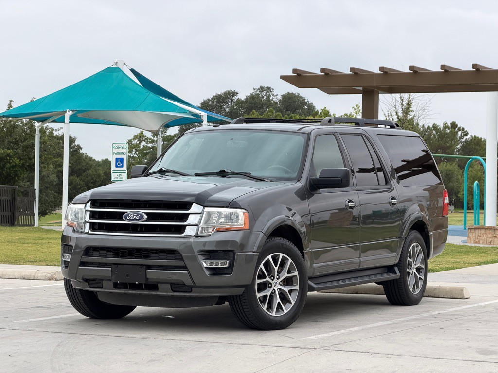2017 Ford Expedition Image 1