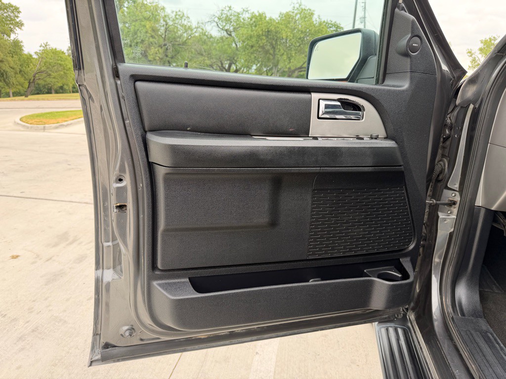 2017 Ford Expedition Image 11