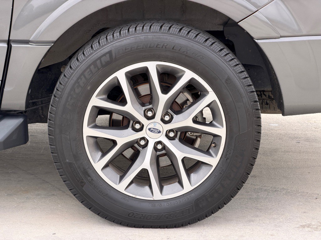 2017 Ford Expedition Image 25