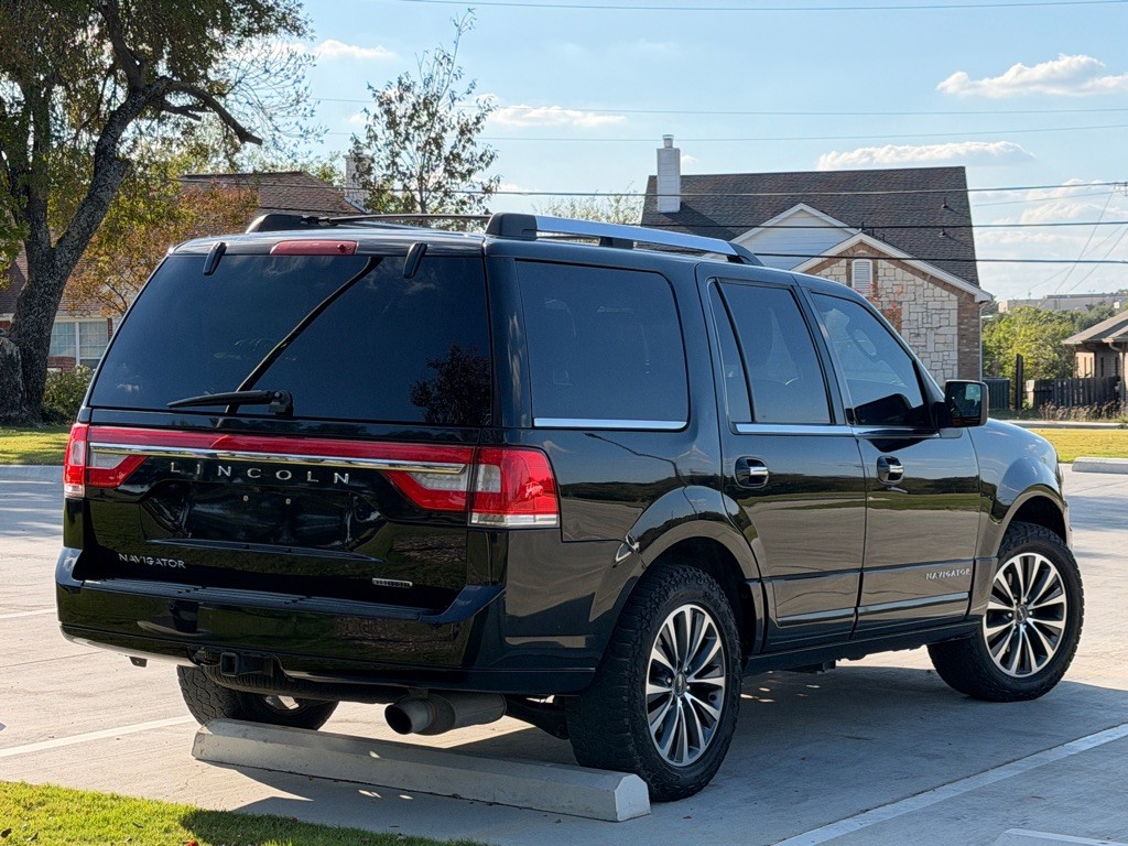 2015 Lincoln Navigator Image 5