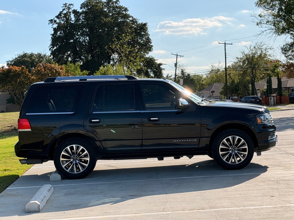 2015 Lincoln Navigator Image 6