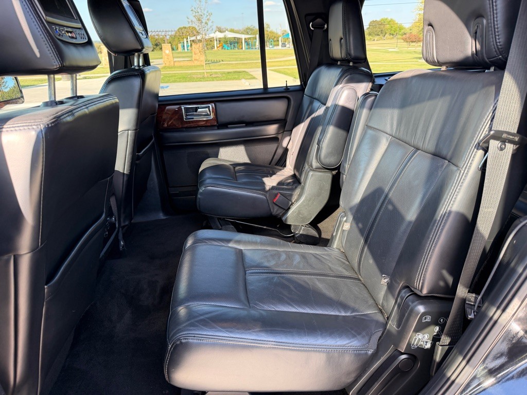 2015 Lincoln Navigator Image 13
