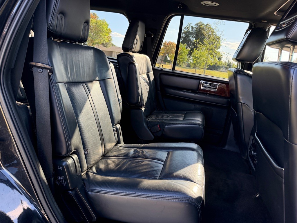 2015 Lincoln Navigator Image 17