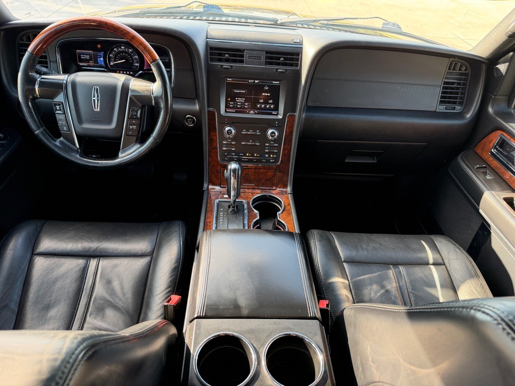 2015 Lincoln Navigator Image 27