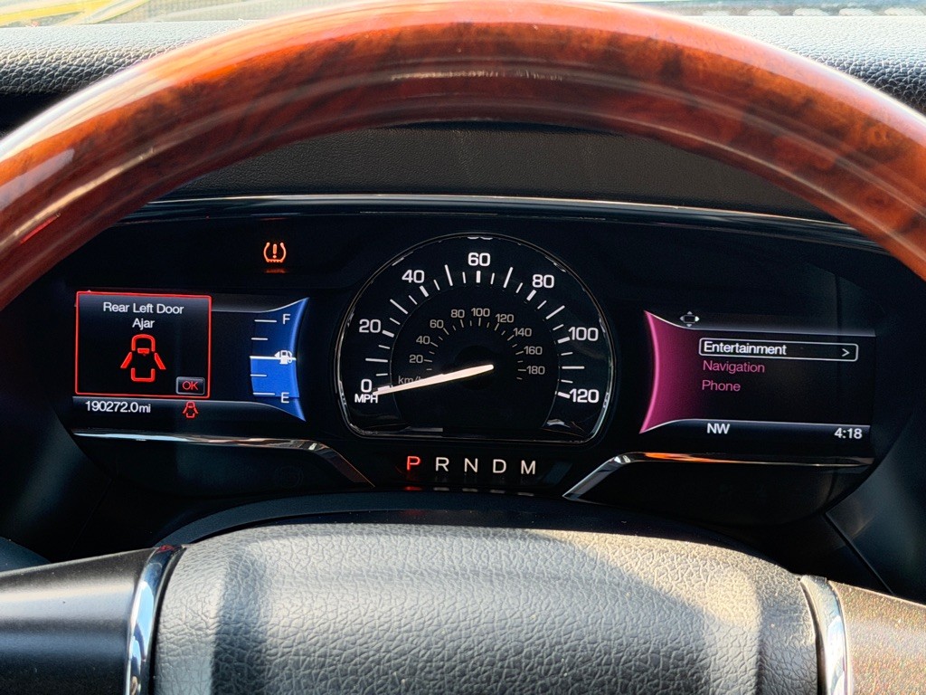 2015 Lincoln Navigator Image 31