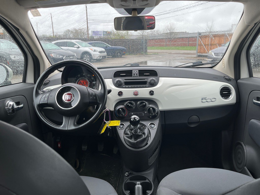 2012 FIAT 500 Image 8