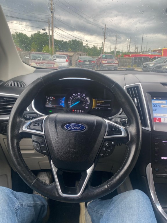 2017 Ford Edge Image 10