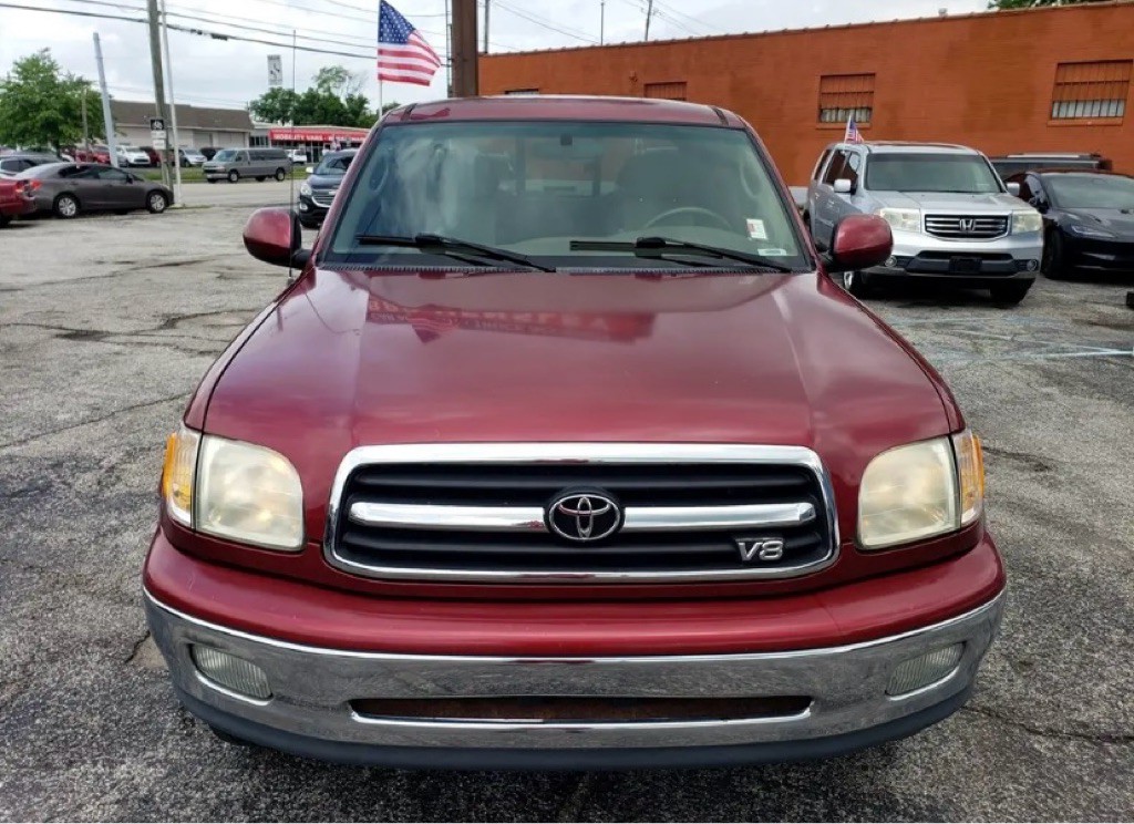 2002 Toyota Tundra Image 1